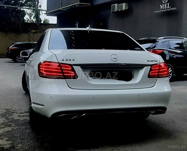 Mercedes E 220-5