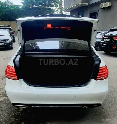 Mercedes E 220-10