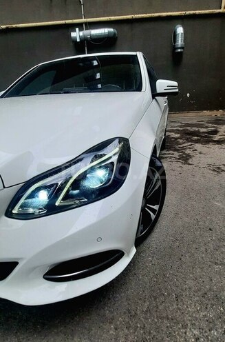 Mercedes E 220-3
