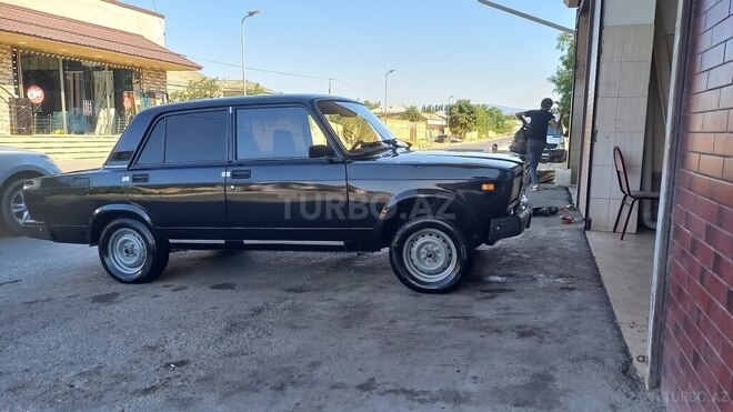 LADA (VAZ) 2107-4