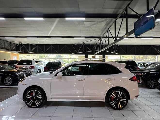 Porsche Cayenne Turbo S 2013, 80,500 km - 4.8 l - Bakı