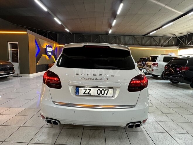 Porsche Cayenne Turbo S 2013, 80,500 km - 4.8 l - Bakı