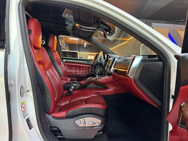 Porsche Cayenne Turbo S 2013, 80,500 km - 4.8 l - Bakı