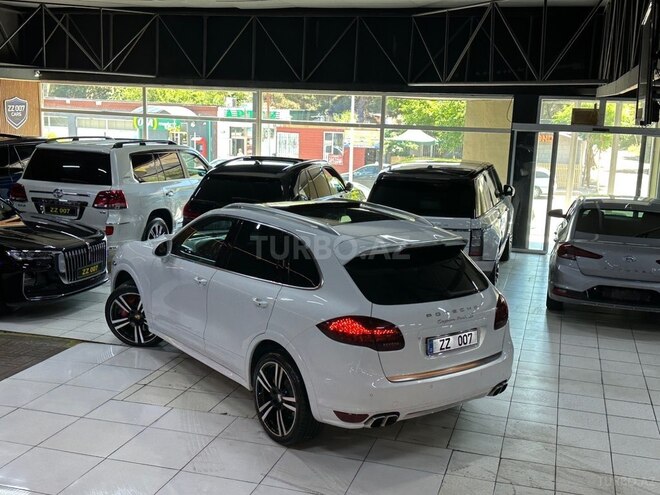 Porsche Cayenne Turbo S 2013, 80,500 km - 4.8 l - Bakı