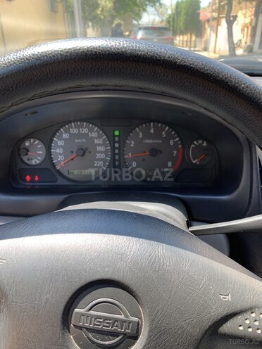 Nissan Sunny-9