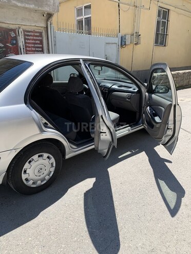 Nissan Sunny-5