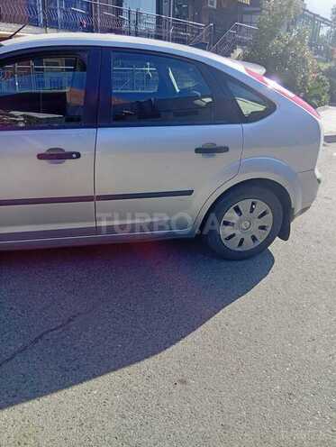 Ford Focus-6