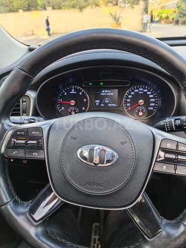 Kia Sorento-16