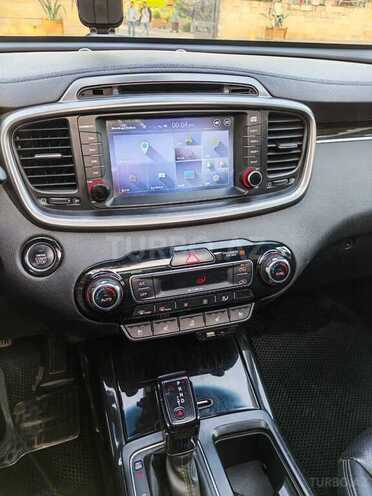 Kia Sorento-13