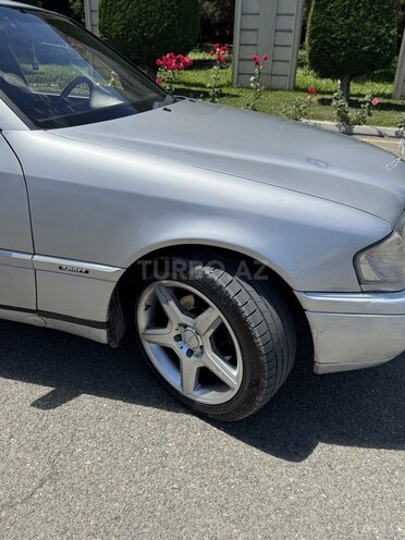 Mercedes C 200-9