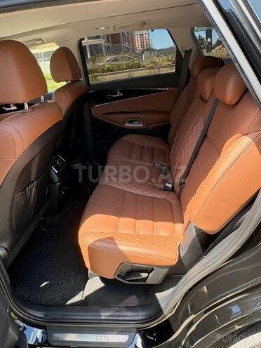Kia Sorento-9