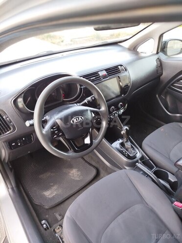 Kia Rio-7