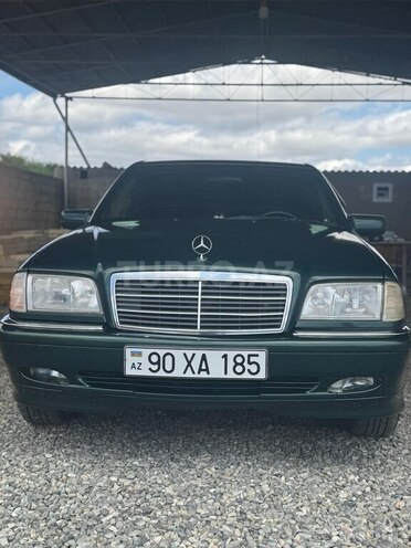 Mercedes C 200-1