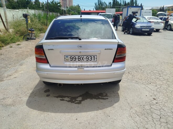 Opel Astra-2
