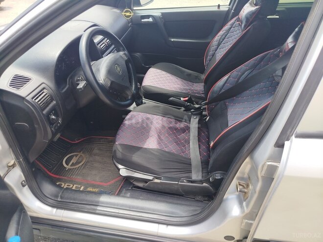 Opel Astra-9