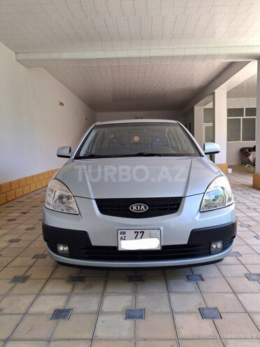 Kia Rio-1