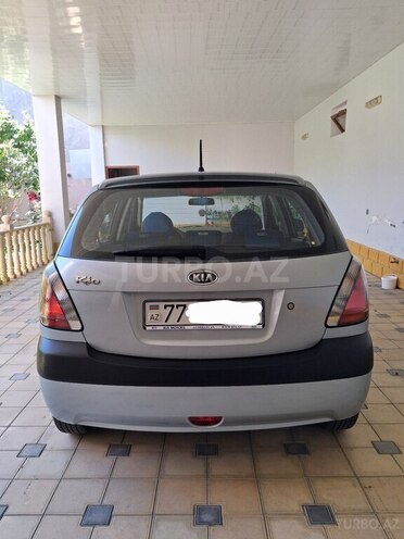 Kia Rio-4