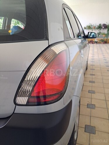 Kia Rio-8