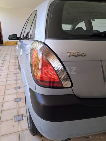 Kia Rio-7