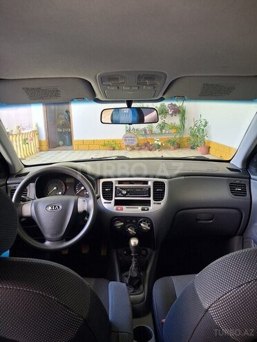 Kia Rio-10