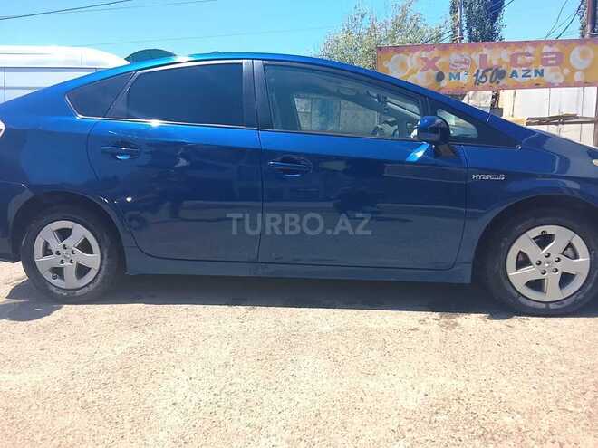 Toyota Prius-9