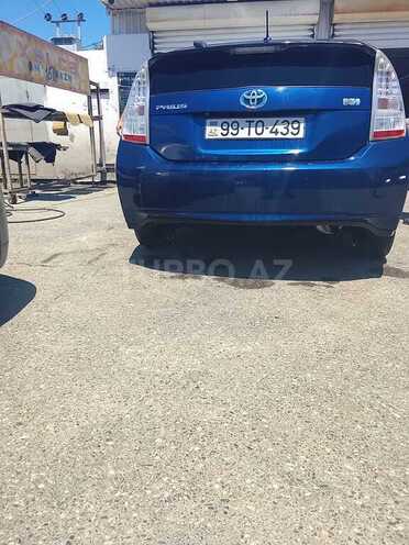 Toyota Prius-10