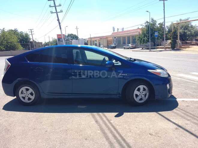 Toyota Prius-4