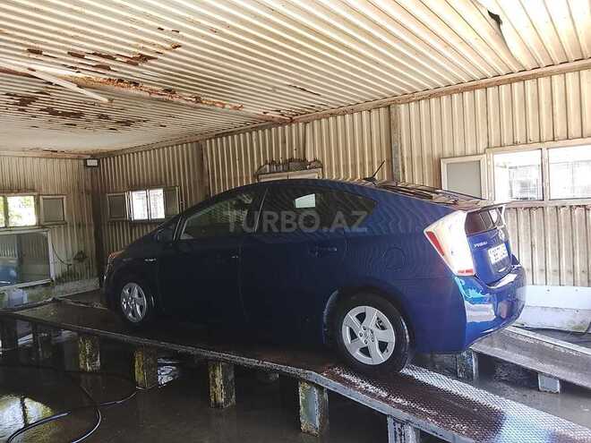 Toyota Prius-8