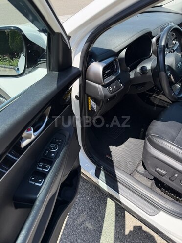 Kia Sorento-9