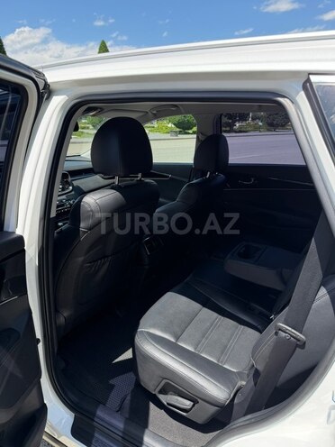 Kia Sorento-14