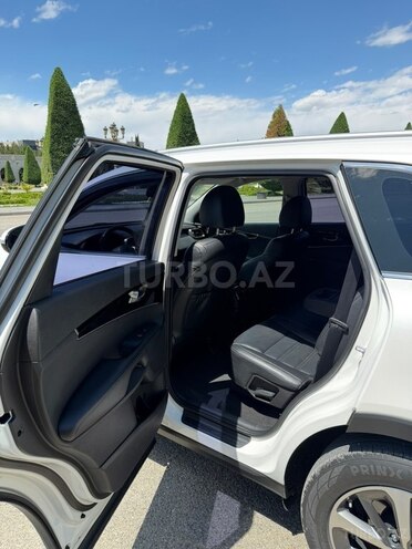 Kia Sorento-13