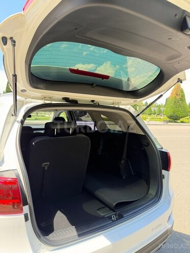 Kia Sorento-16