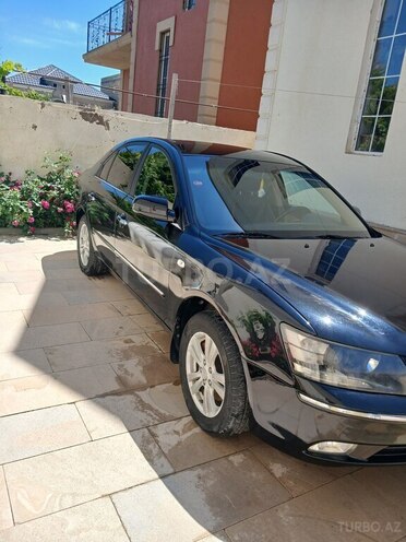 Hyundai Sonata-12