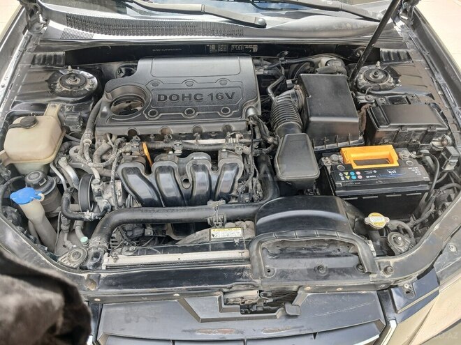 Hyundai Sonata-15