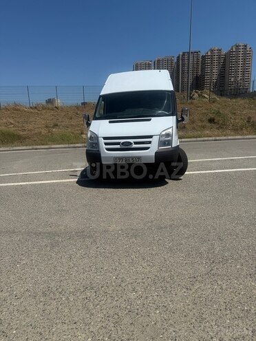Ford Transit-2