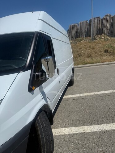 Ford Transit-7