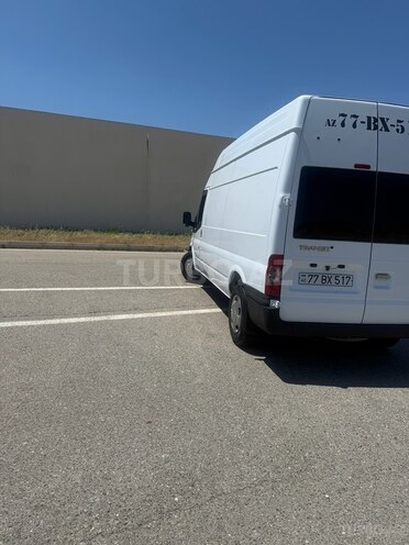 Ford Transit-5