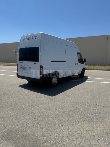 Ford Transit-4
