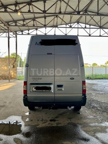 Ford Transit-4