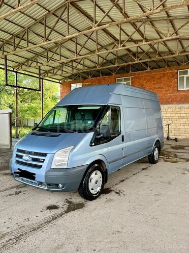 Ford Transit-2