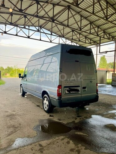 Ford Transit-3