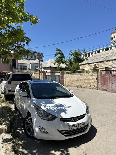 Hyundai Elantra-7