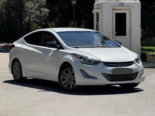 Hyundai Elantra-1