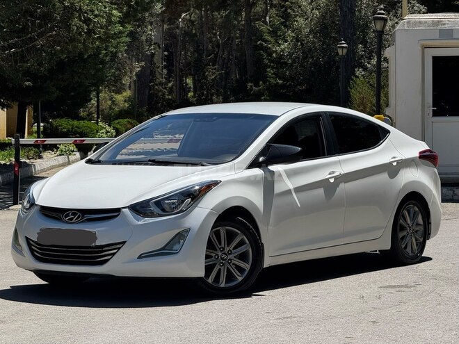 Hyundai Elantra-4