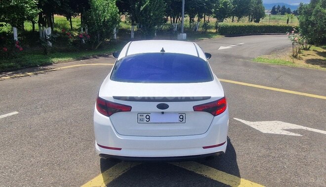 Kia Optima-3