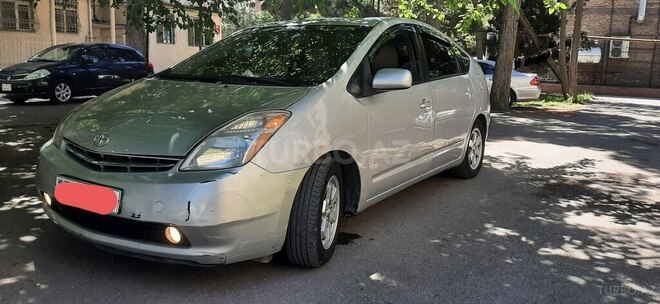 Toyota Prius-2