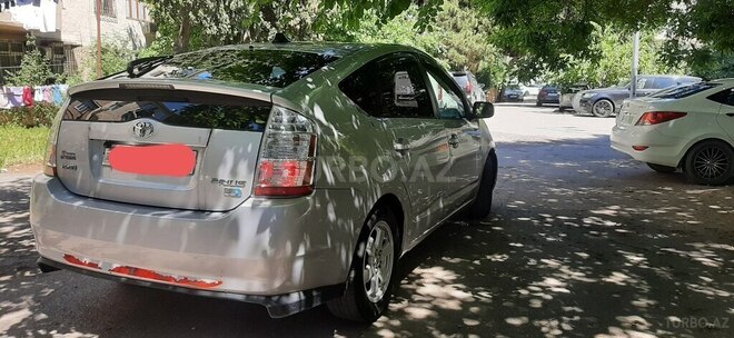 Toyota Prius-11