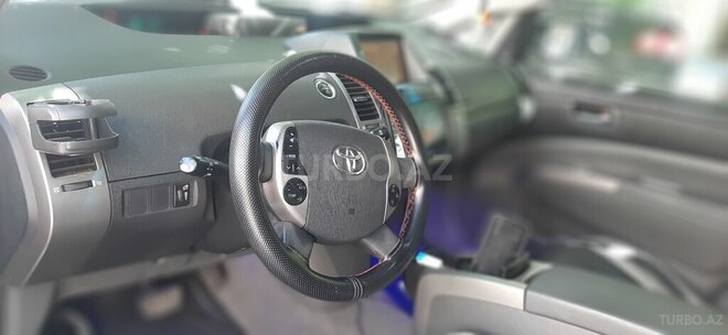 Toyota Prius-21