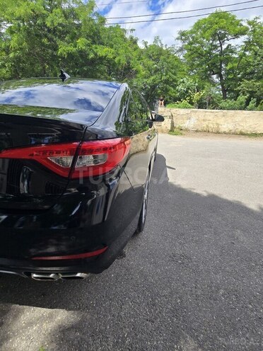 Hyundai Sonata-5