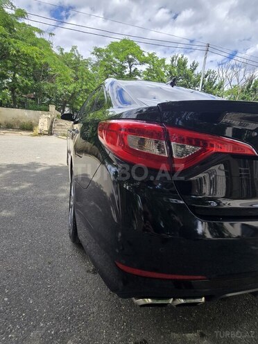 Hyundai Sonata-6